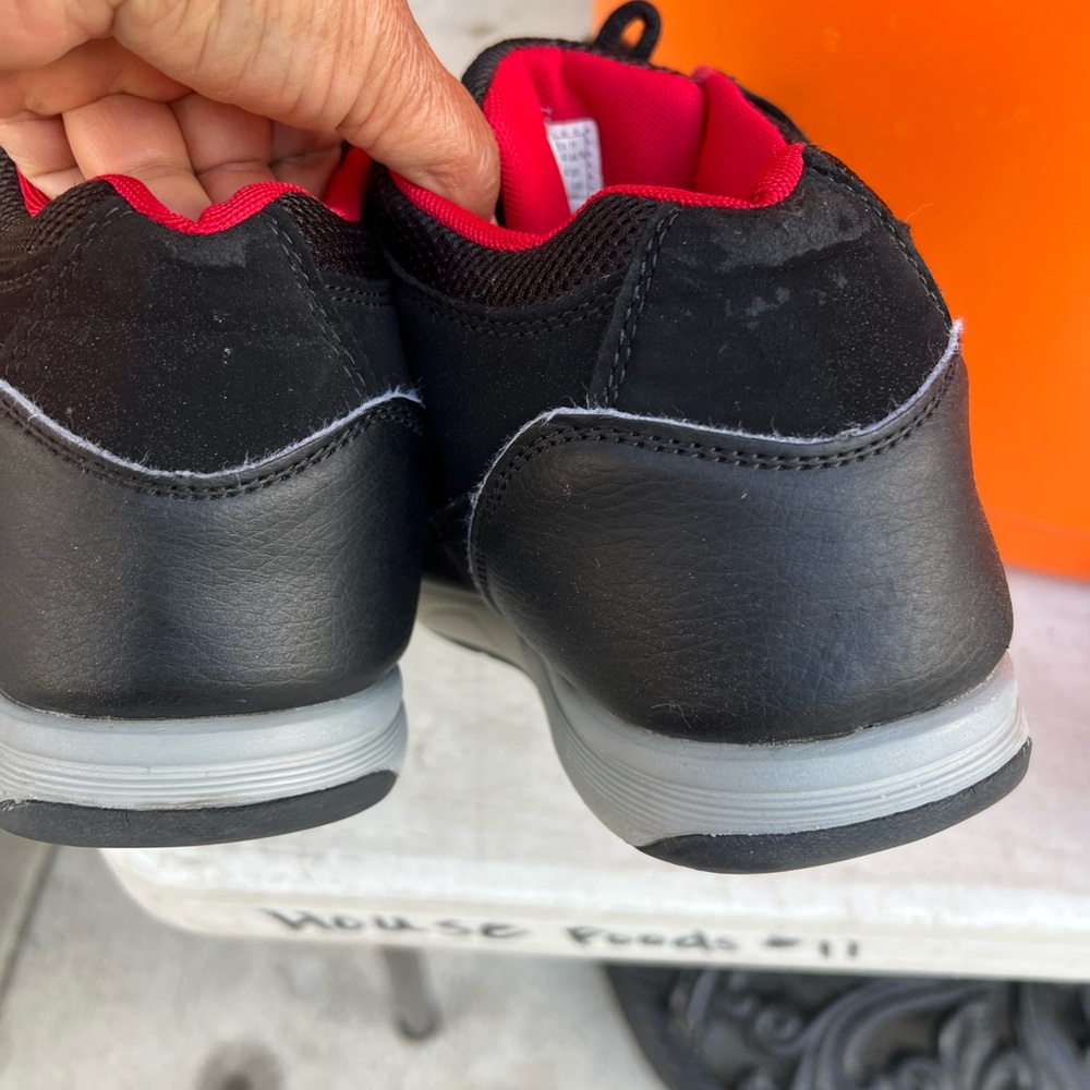 Champion Men's Black and Red Sneakers 
Size 11 - Picture 9 of 10